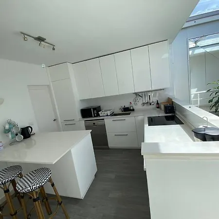 Apartment 314 Colony Club *