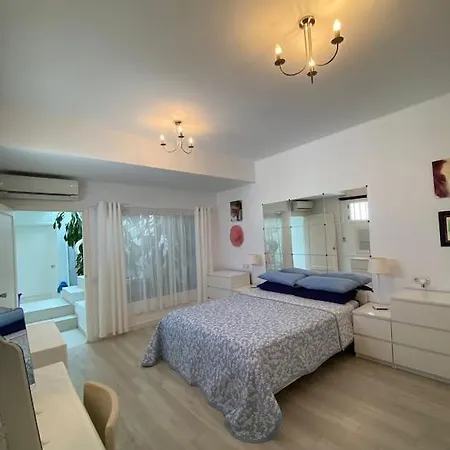 Casa Del Arbol Puerto del Carmen (Lanzarote)